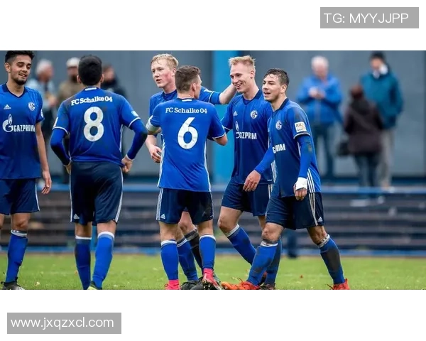 足球解说堂主带你领略精彩赛事背后的故事与分析